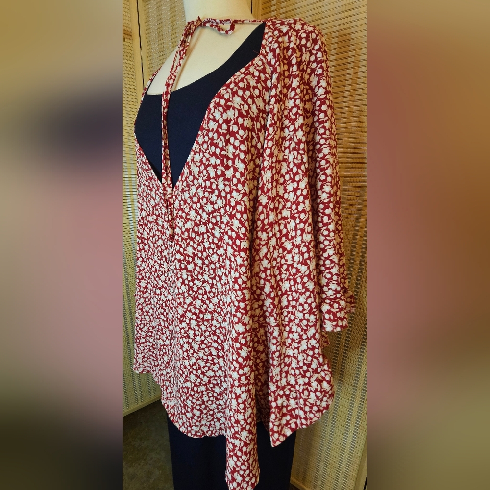 Flowy Tan & Red Floral Poncho Style With Kimono Sleeve Blouse, New With Tags XL